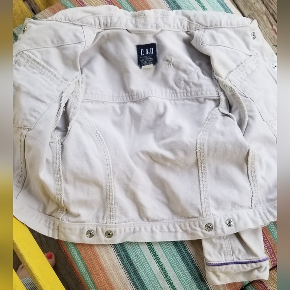 Gap little girl's embroidered jacket, sz XS. Fit my 5 year old perfectly. - Picture 5 of 6